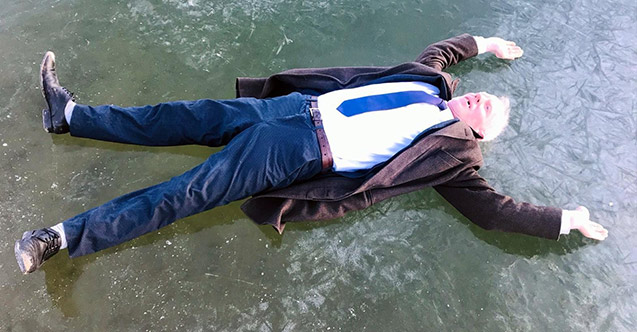 Bayburt'ta göl dondu ilginç görüntüler ortaya çıktı