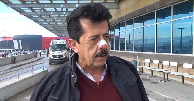 Halk otobüsünde dehşet! Şoförü yumrukladı