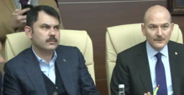 3 Bakan canlı yayında depreme yakalandılar!