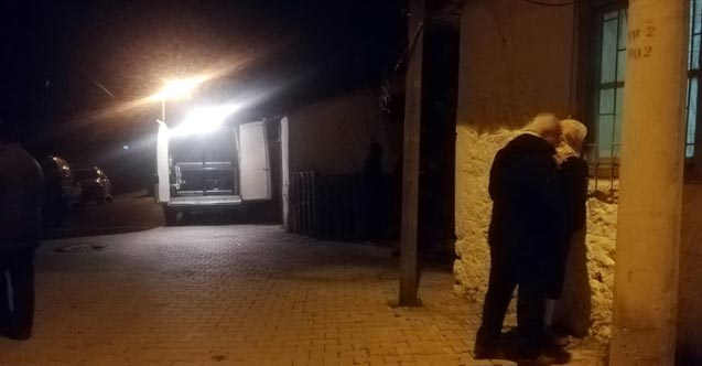 Dehşet: Annesini öldürüp intihar etti