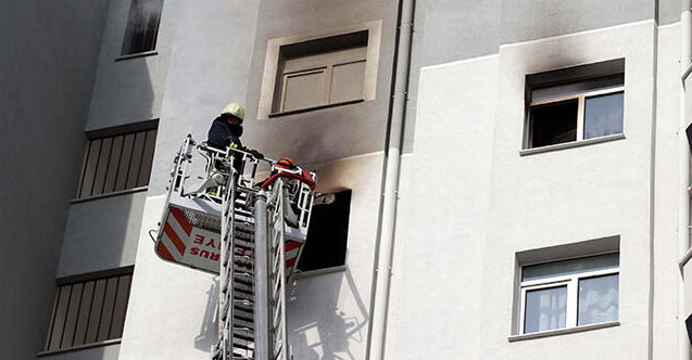 2 kardeş evde yangın çıkardı!
