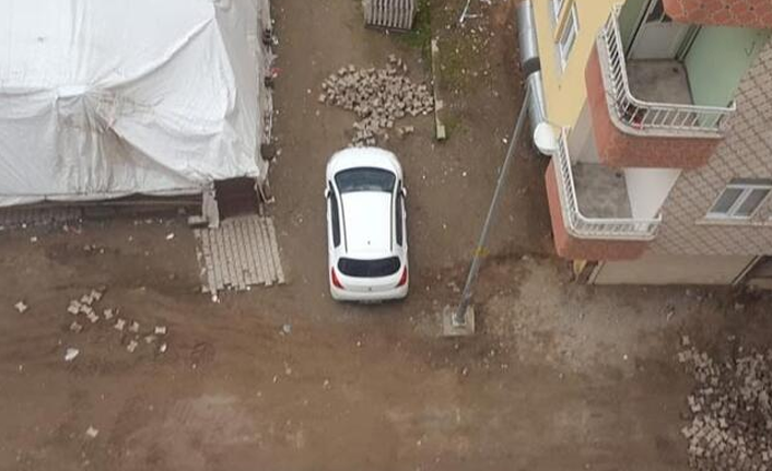 Aracına binince neye uğradığını şaşırdı!