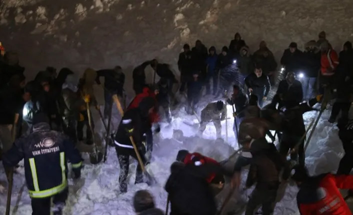 Çığ faciası 5 ölü, 2 kayıp