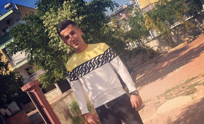 Arızalanan aracını iterken can verdi