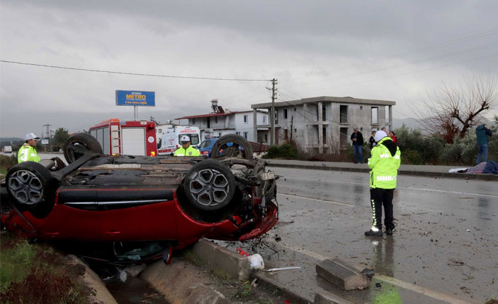 Yağışta kontrolden çıkan otomobil takla attı - 06 Şubat 2020