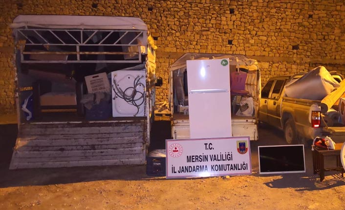 Mersin'de evden hırsızlık yapan 4 kişi yakalandı