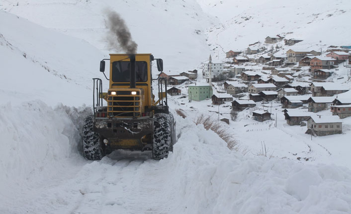 Bayburt'ta tüm köy yolları ulaşıma kapandı