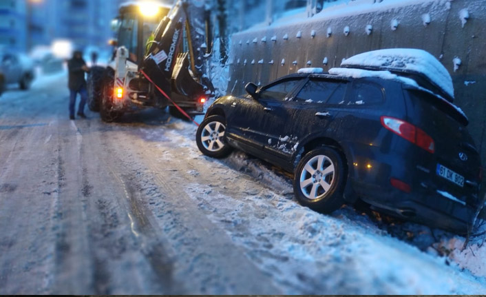 Trabzon’da karda kaydı! Kanala girdi!