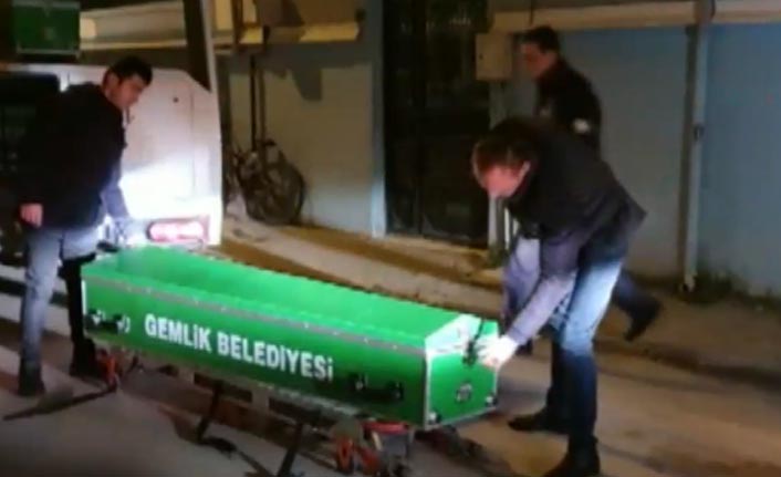 9 yaşındaki çocuk evinde ölü bulundu! Kan donduran iddia