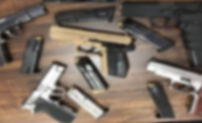 Trabzon’da bir evden adeta cephane çıktı!