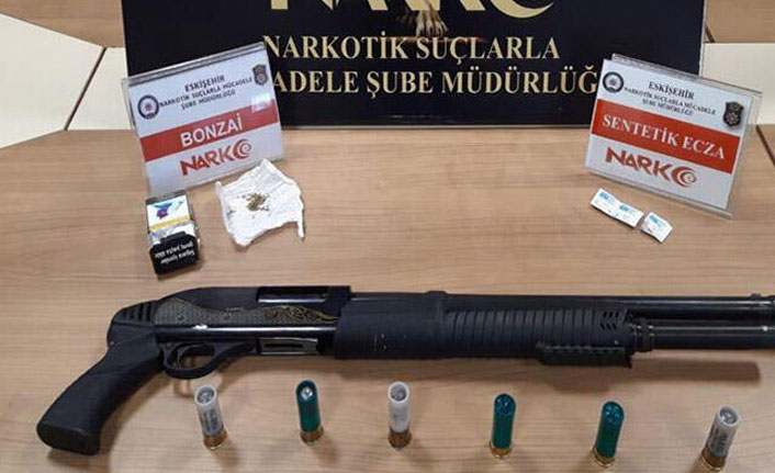 3 ilde uyuşturucu satıcılarına operasyon