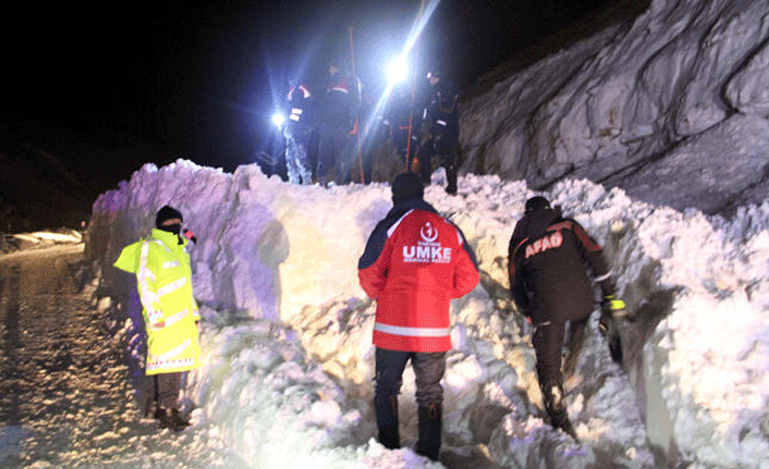 Kayseri Kahramanmaraş yoluna çığ düştü