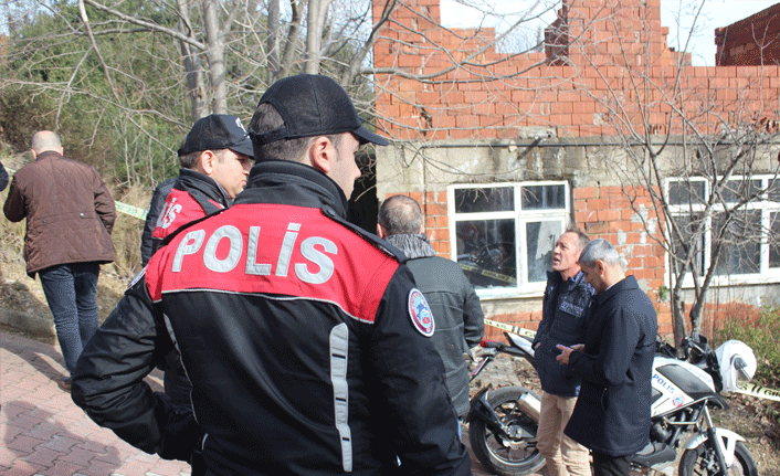 33 yaşındaki şahıs evinde ölü bulundu