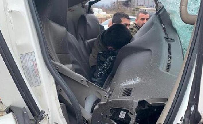 Otoyolda can pazarı! Sıkıştığı yerden zor çıkardılar