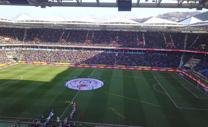 Taraftar takımını yalnız bırakmadı