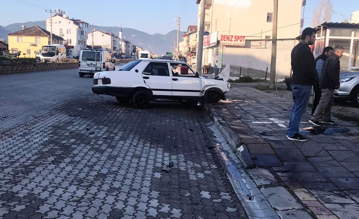 Emniyet kemeri takmayan sürücü otomobilden fırladı