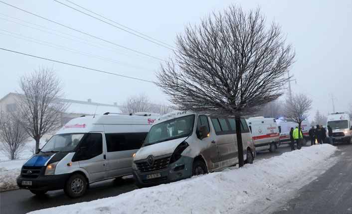 İki işçi servisi çarpıştı: 10 yaralı