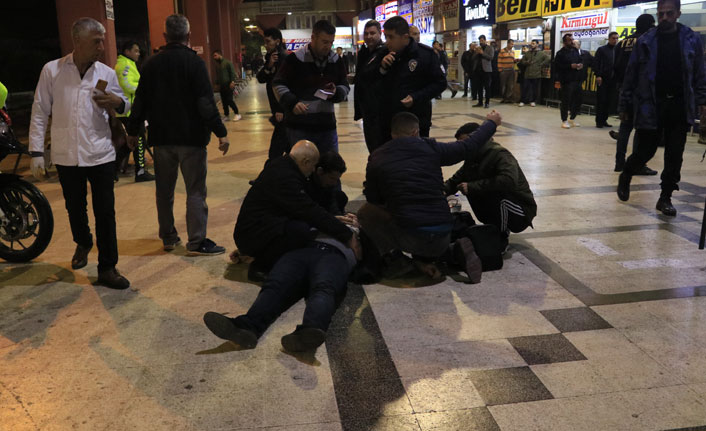 Otogarda silahlı sopalı kavga