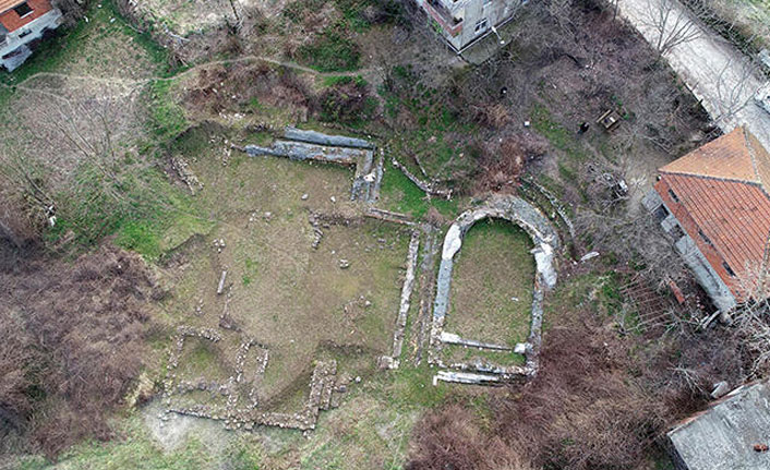 Bahçesinde Roma dönemine ait yerleşim yeri bulundu!