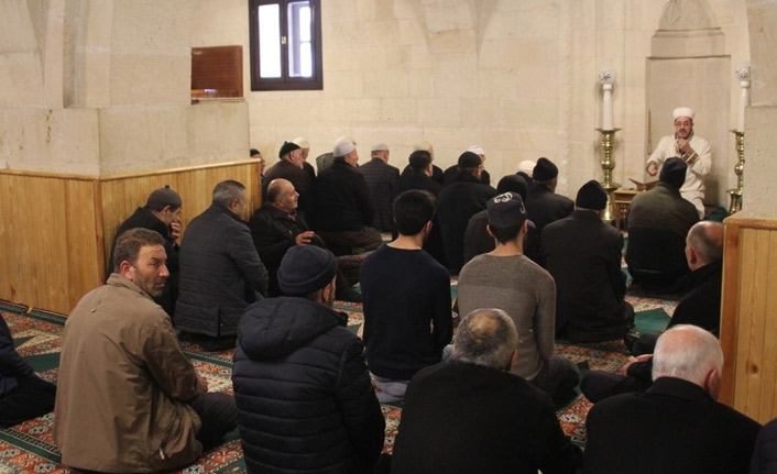 Tarihi camilerde şehitler için mevlit okutuldu