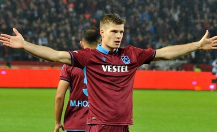 Kuzeyin Kralı Sörloth kartalı da avladı