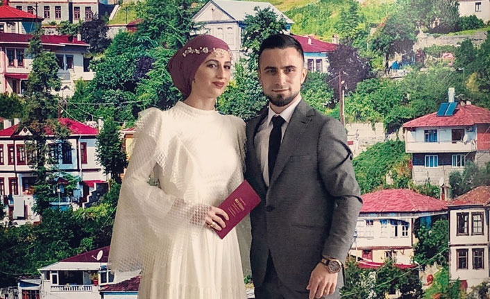 Trabzon’da çocukluk aşkını 11 yıl bekledi, sonunda imzayı attırdı...