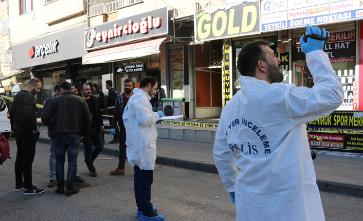 Diyarbakır'da silahlı kavga