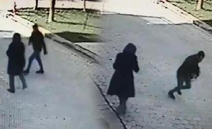 Sokak ortasında bıçakla gasp edildi!