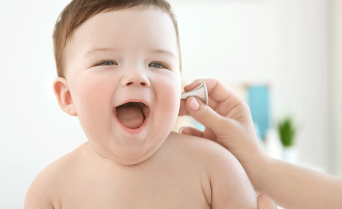 Çocuğunuzun kulağına yabancı cisim kaçarsa ne yapmalısınız? İşte cevabı...