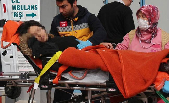 Liseli genç kız  bıçağı kendi karnına sapladı