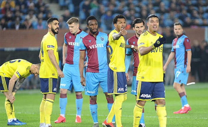 Trabzonspor Fenerbahçe maçının hakemi belli oldu