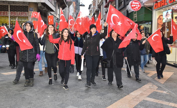 Trabzon'da şehitler için yürüyüş