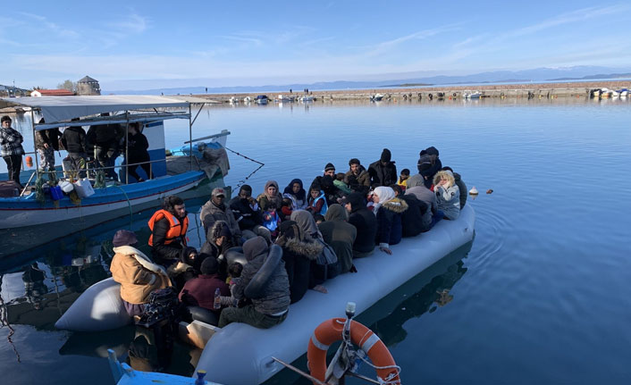 Yunan adalarında mültecilerin kıyıya çıkmasına izin verilmiyor