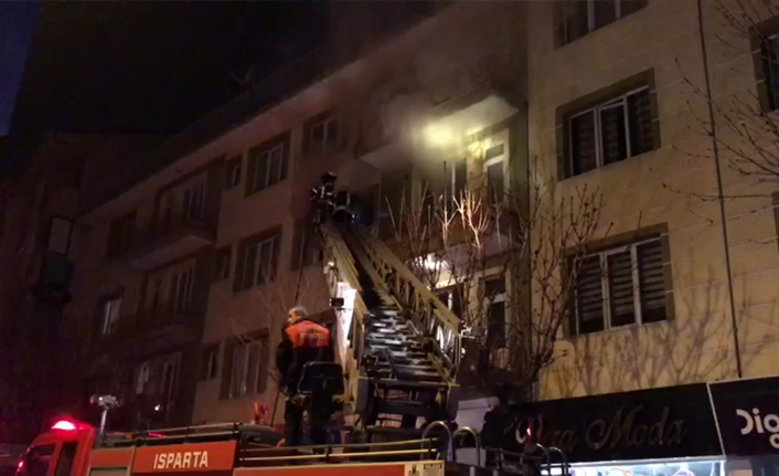 Öğrenci apartında yangın