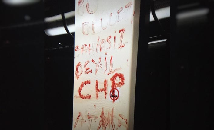 Tramvayda dehşet! Kanıyla bakın ne yazdı..