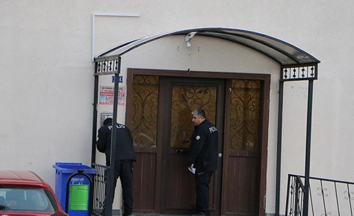 Kız arkadaşını vurup intihar etti