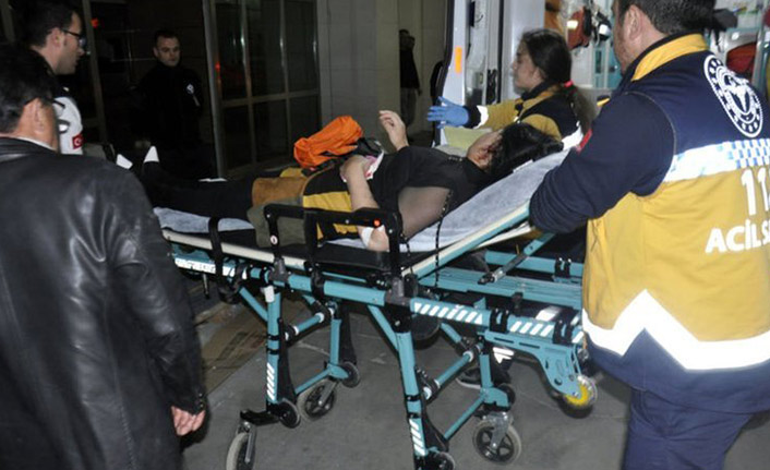 Eski eşinin sevgilisini bıçakladı