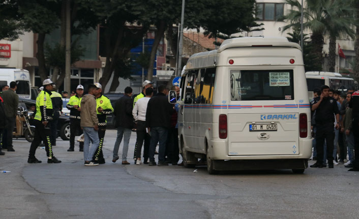 Minibüs şoförü öldürüldü