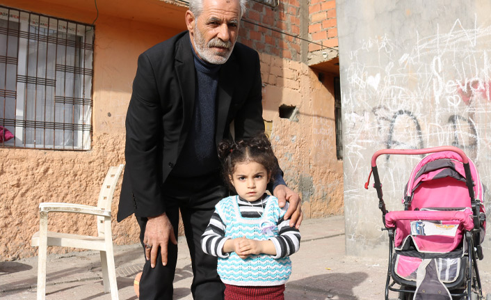 2 kız, 3 yaşındaki çocuğu 3 dakikada kaçırdı