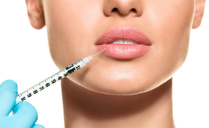 Kadınlarda dudak dolgusuna talep artıyor