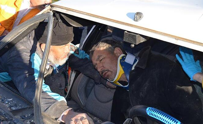 Aksaray’da feci kaza! 5 kişi yaralandı