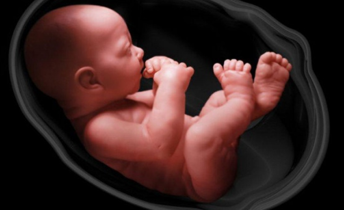 "Korona virüs anne karnındaki bebeğe geçmiyor"