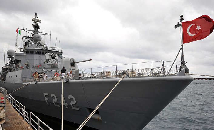 Askeri gemi ziyaretine koronavirüs engeli