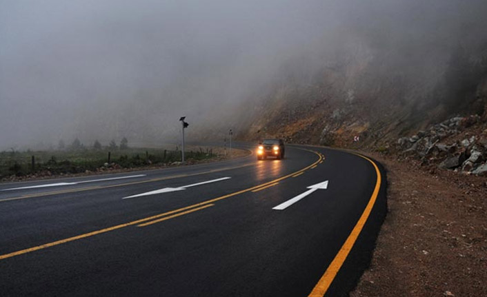 Trabzon - Gümüşhane yolunda çalışma. 19 Mart 2020