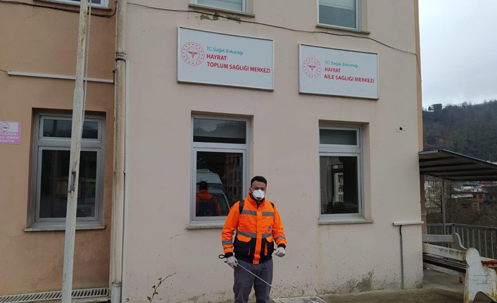 Trabzon’da Büyükşehir ekiplerinden şehir genelinde yoğun dezenfeksiyon