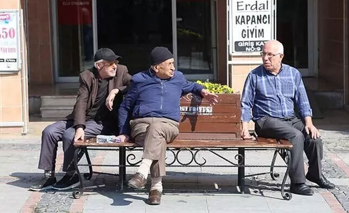 Sokağa çıkan 65 yaş üstü vatandaşa para cezası!