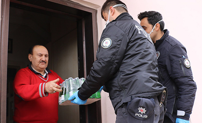 112'yi arayıp maden suyu istedi