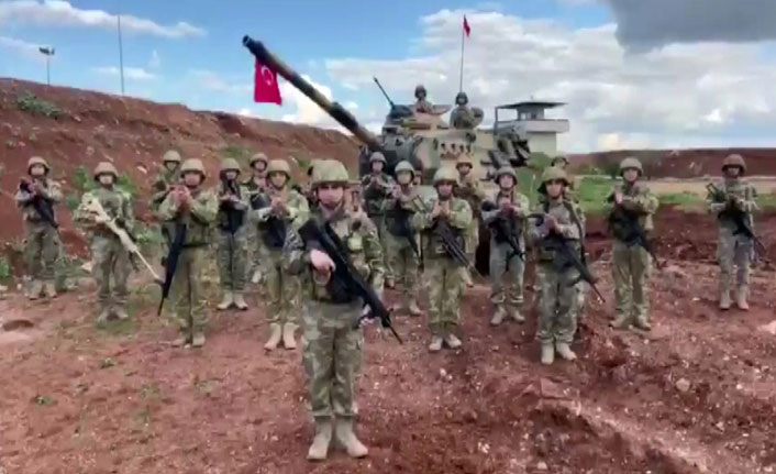 Mehmetçikten sağlıkçılara destek