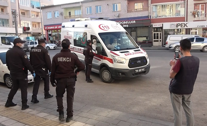 Arkadaşları ihbar etti, bekçi telefonda ikna etti