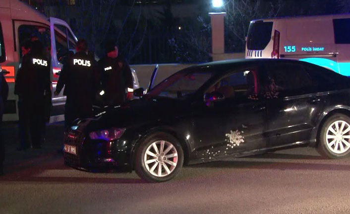 Seyir halindeki araca pompalı tüfekle saldırdılar